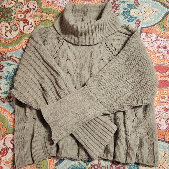 Moon & Madison Olive Green Cropped Cowl Neck Chunky Sweater - Picture 8 of 11